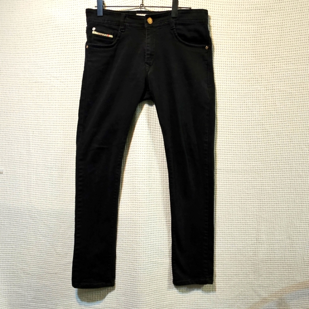 Men's DIESLE JEANS.